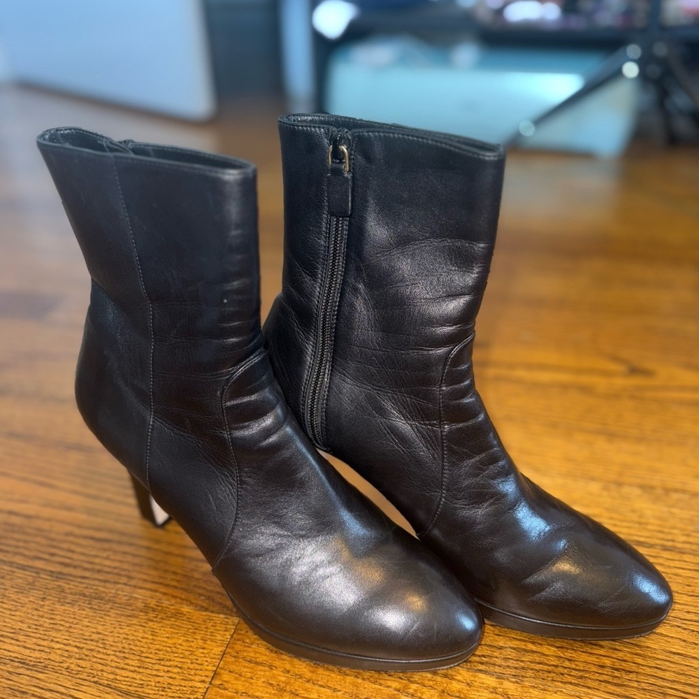 Stuart Weitzman Black Leather Heeled Boots size 10.5 🖤 - Picture 2 of 9